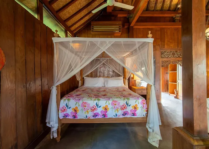 Merta Sari Villa *